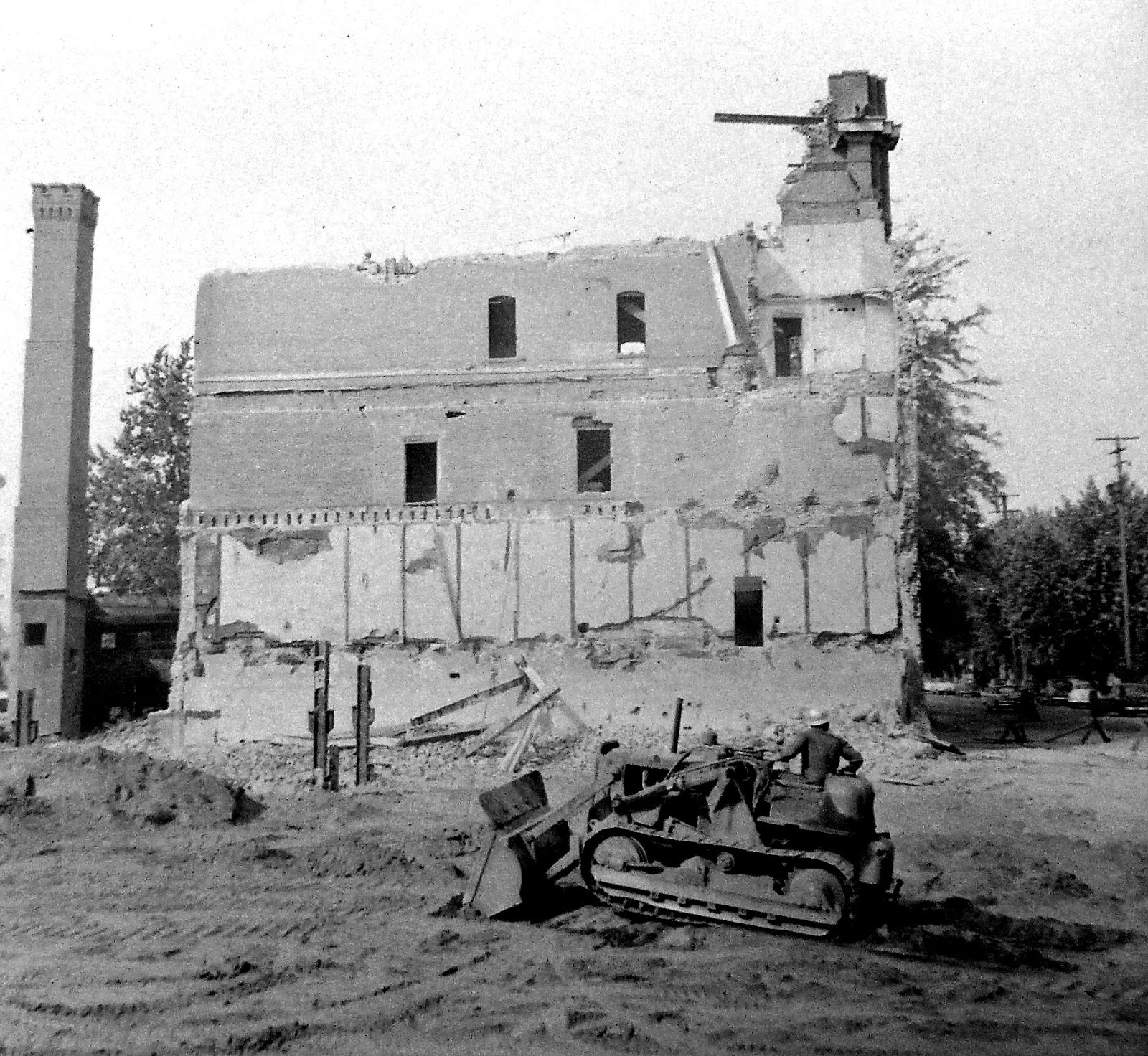 Pioneer Brewery raised, Oct 1958